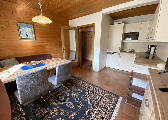 Gartenwohnung An Der Familienabfahrt Apartmán